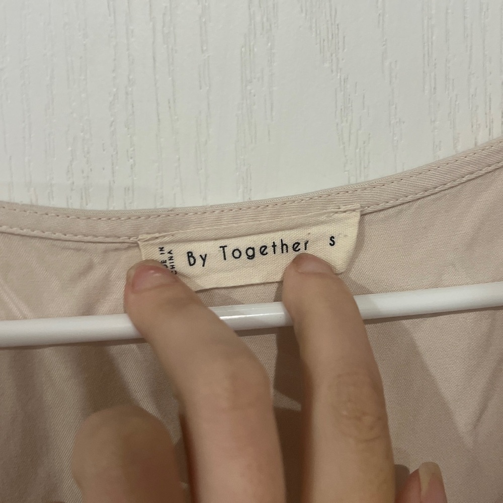Anthropologie Cream Ladies Dress - Picture 4 of 8